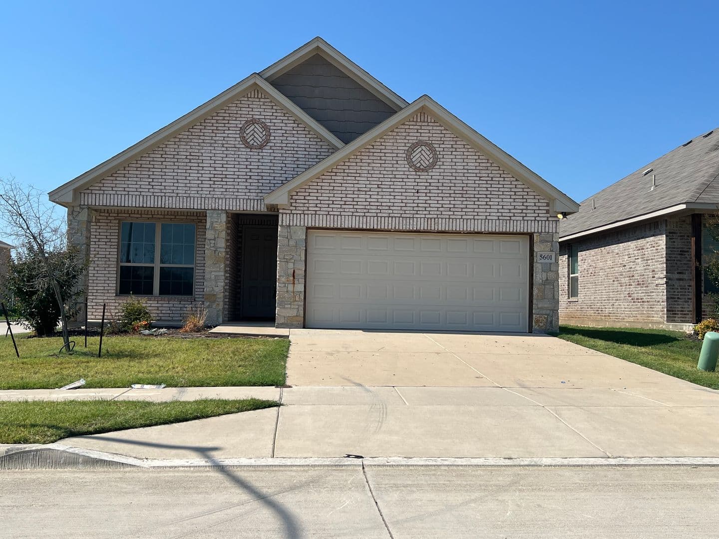 Fort Worth House: 5601 McLanahan Lane