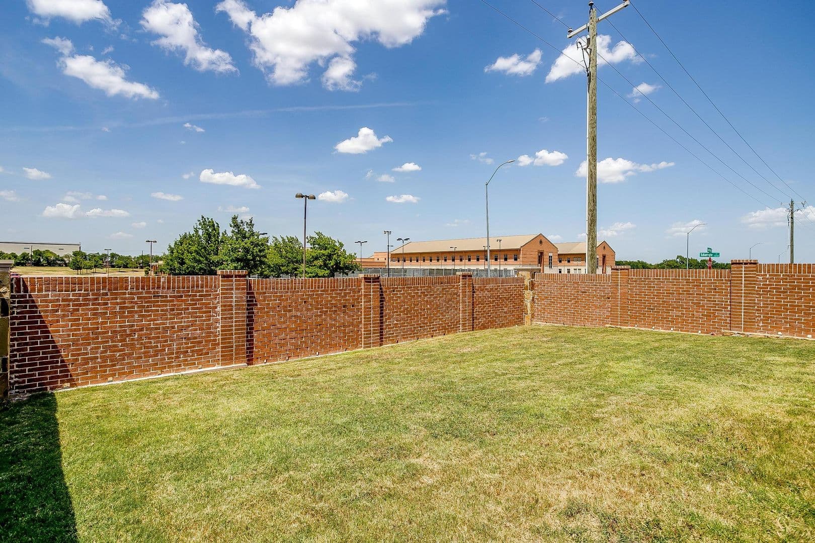 Fort Worth House: 5601 McLanahan Lane
