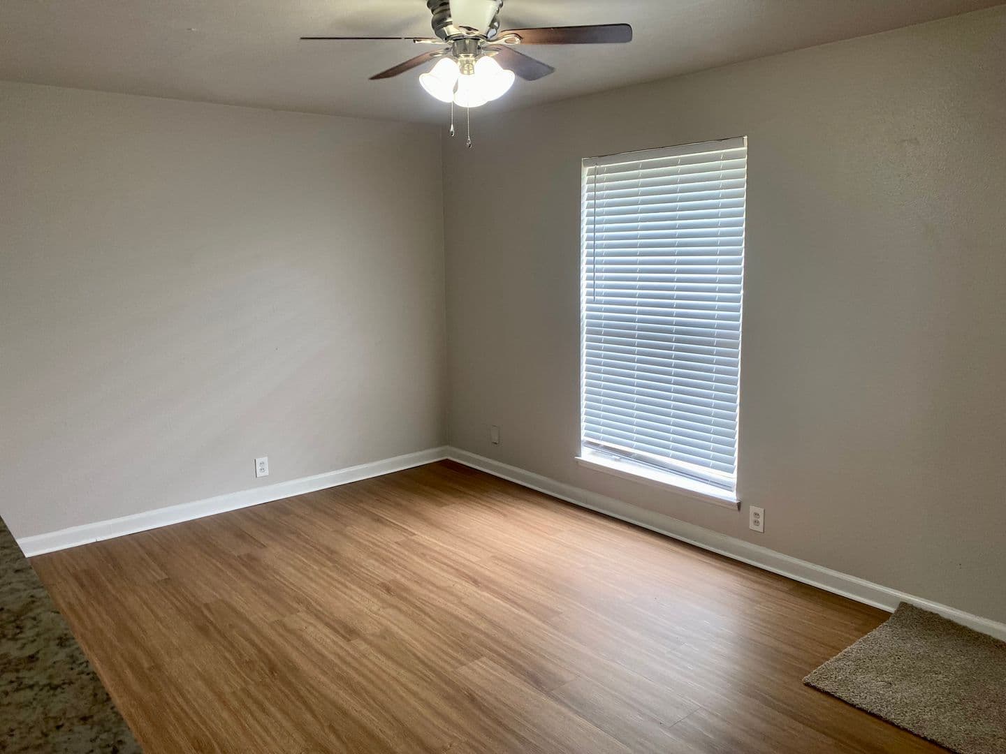 Burleson House: 712 SW Southridge