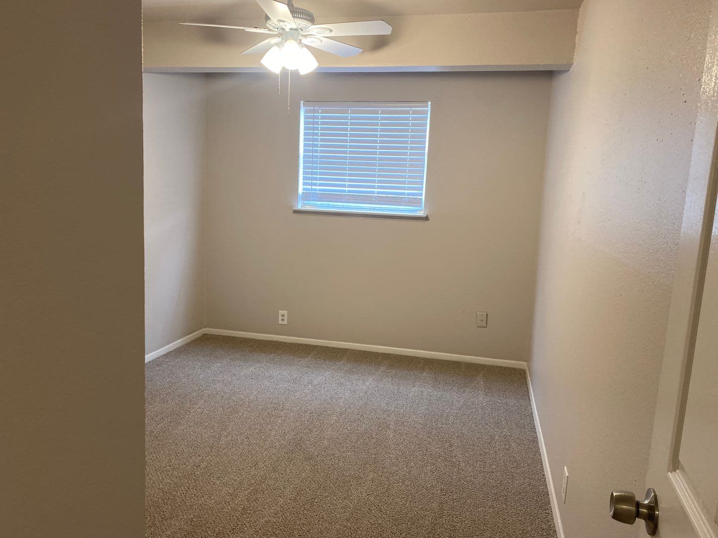 Burleson House: 712 SW Southridge