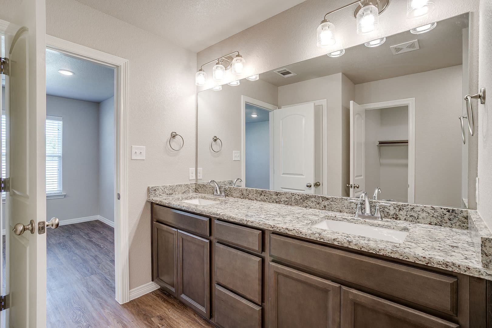 Burleson House: 37 Elk Dr