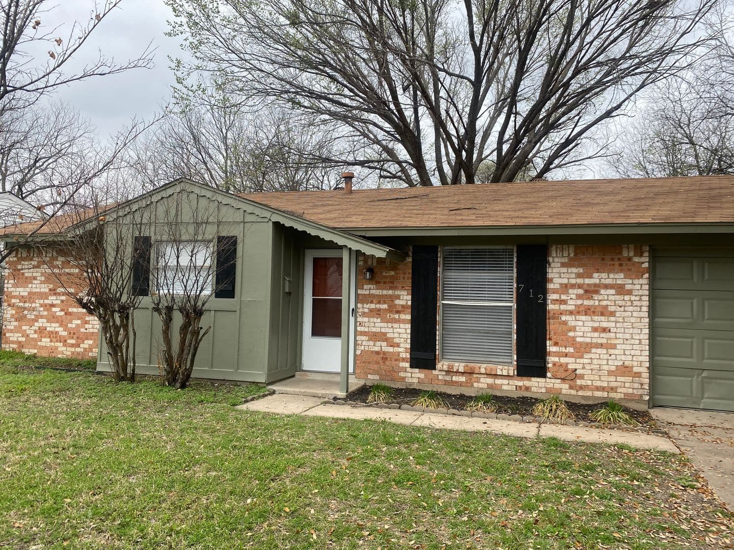 Burleson House: 712 SW Southridge