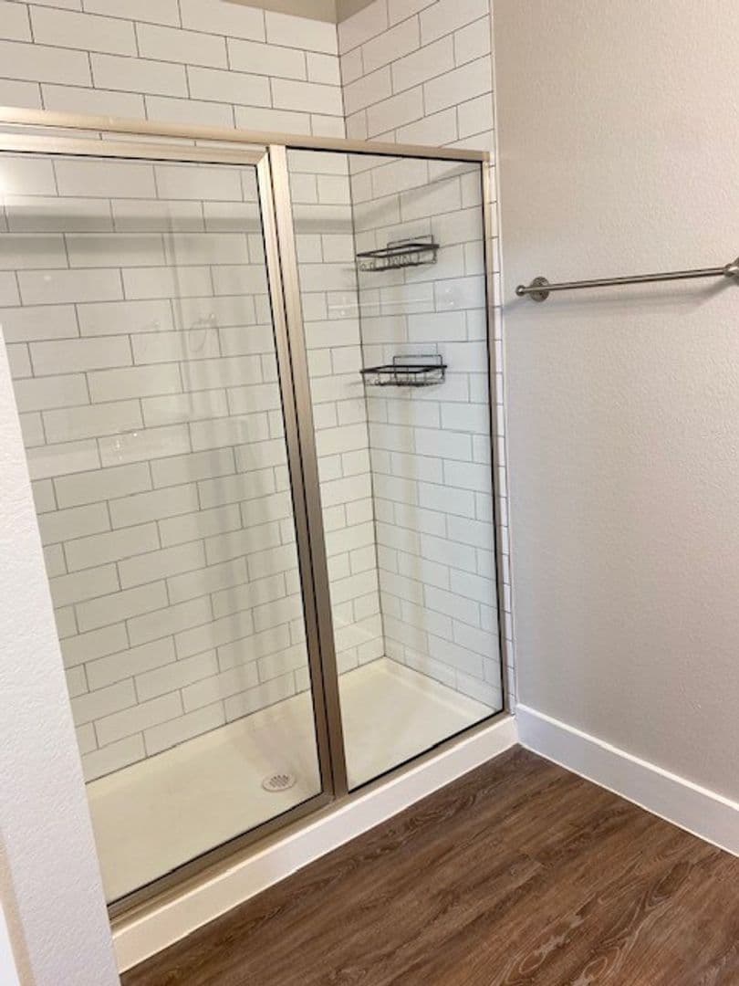 Burleson House: 376 Hemphill St