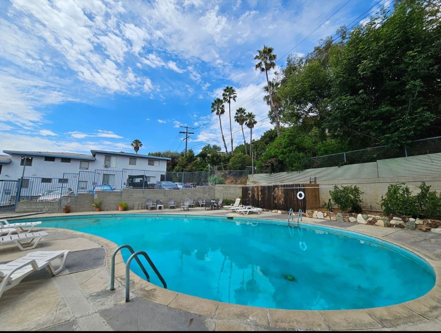 Los Angeles Apartment: 10767 Rose Ave.