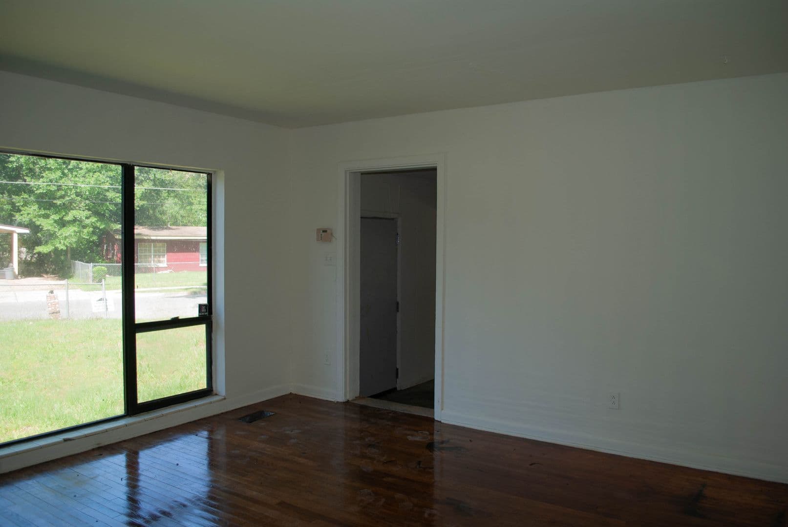 Tallahassee House: 700 Apache St