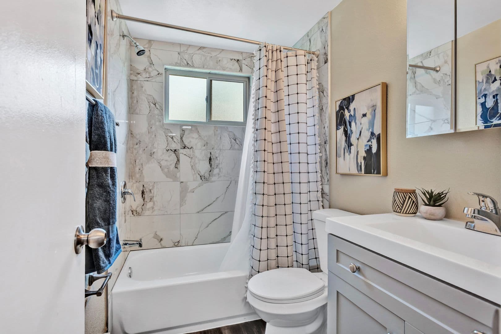 Denver Apartment: 835 South Quebec Street