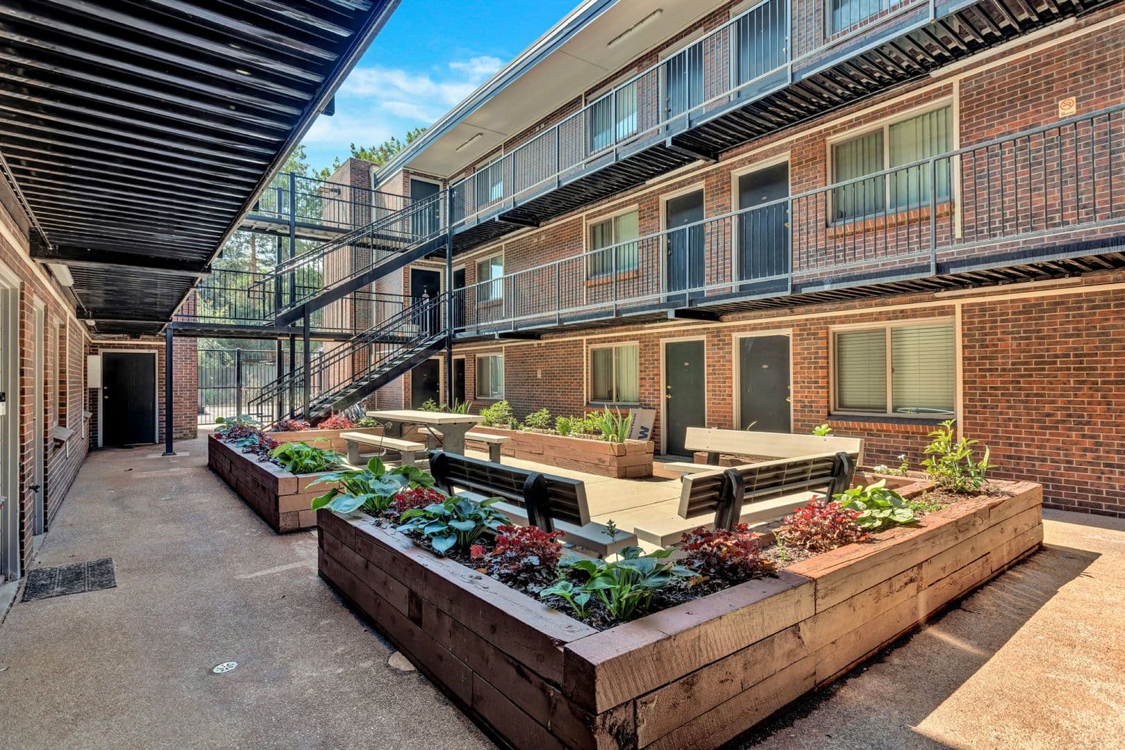 Denver Apartment: 835 South Quebec Street