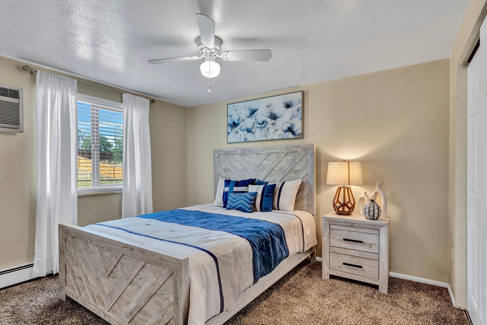 Denver Apartment: 825 South Quebec Street