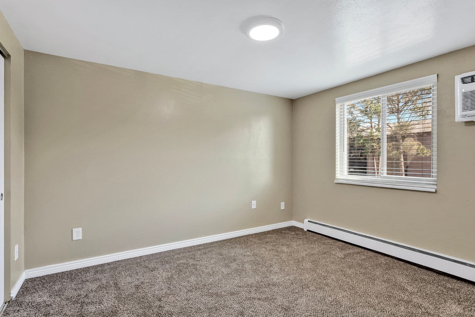 Denver Apartment: 835 South Quebec Street