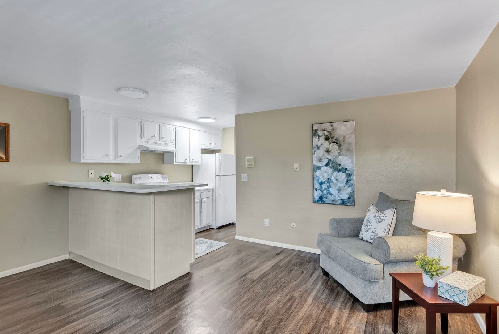 Denver Apartment: 825 South Quebec Street