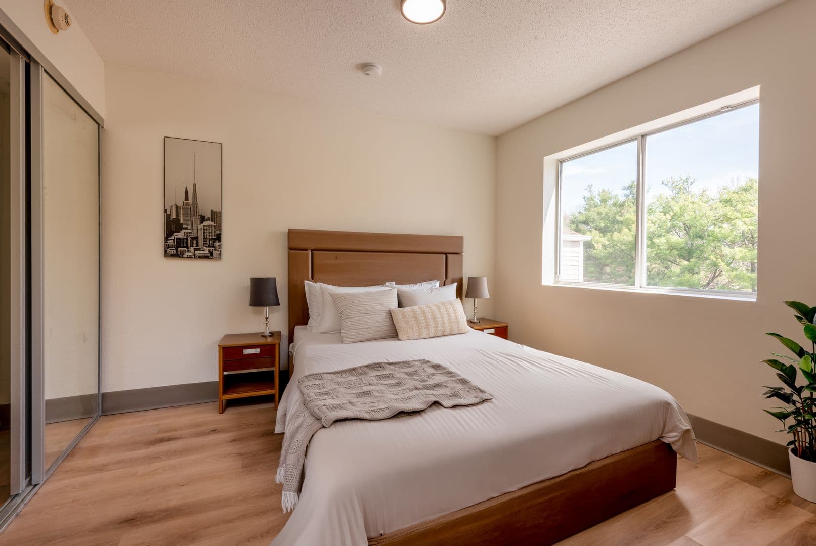 Westborough Apartment: 25 Connector Road