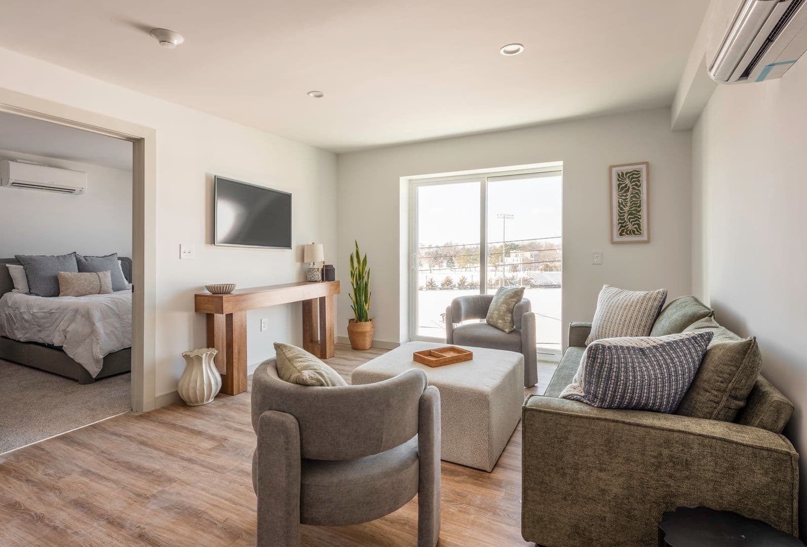 Winthrop Apartment: 91 Veterans Rd - 418