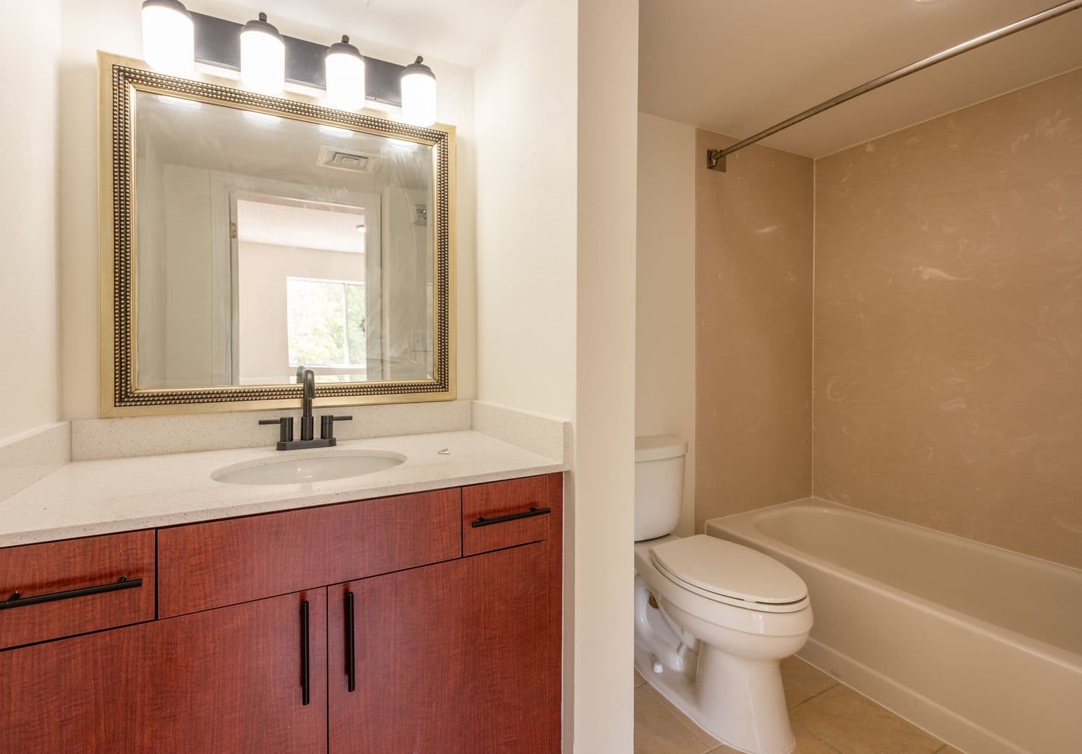 Westborough Apartment: 25 Connector Road