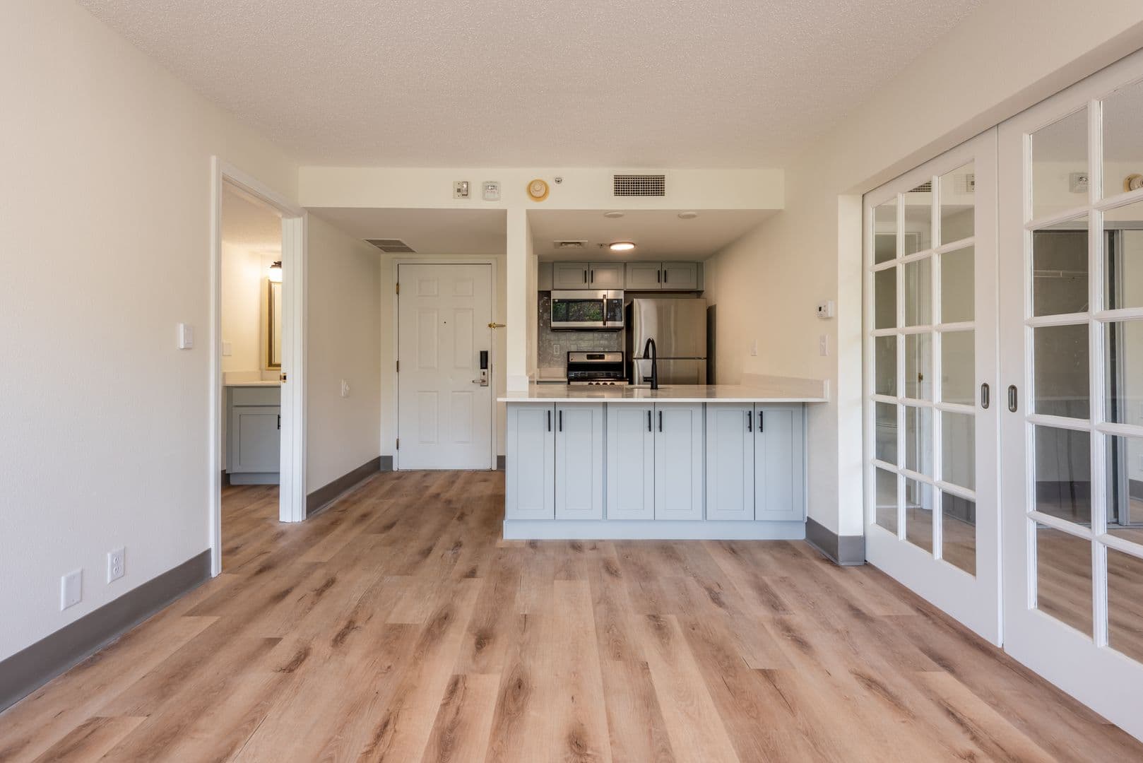 Westborough Apartment: 25 Connector Road