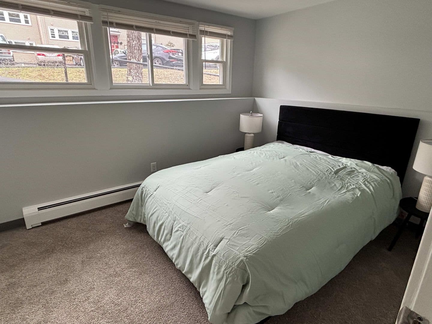 Southbridge Apartment: Therese Ave