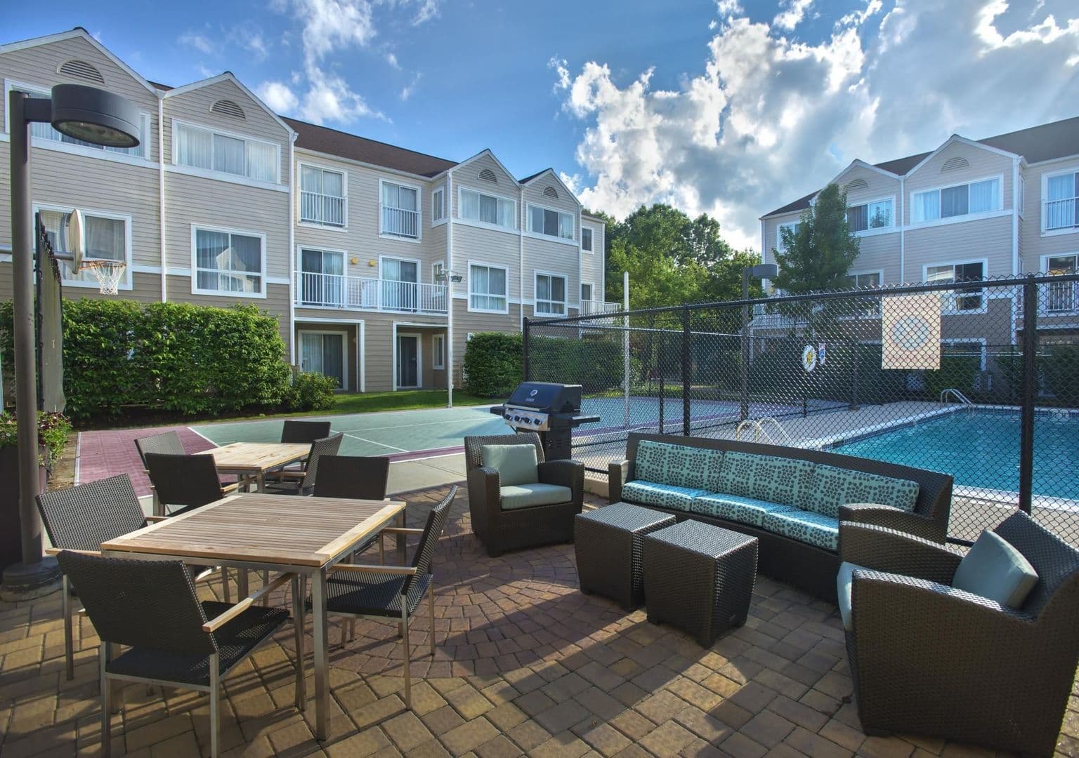 Westborough Apartment: 25 Connector Road