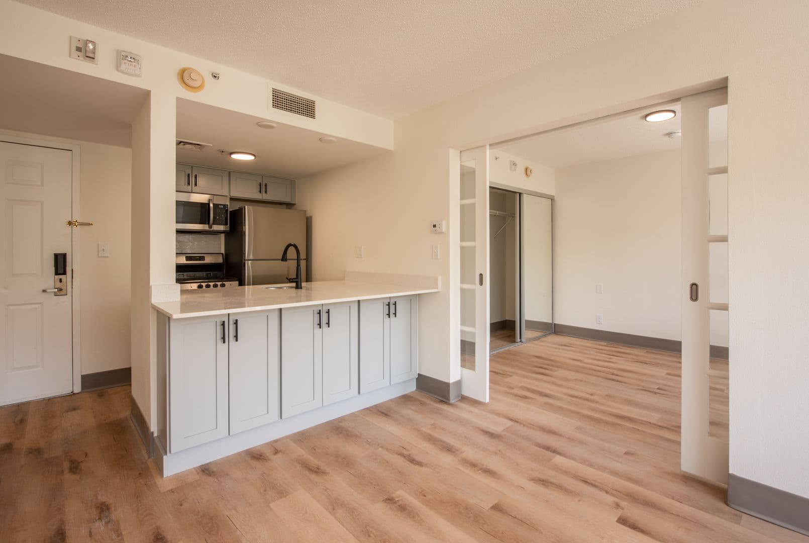 Westborough Apartment: 25 Connector Road