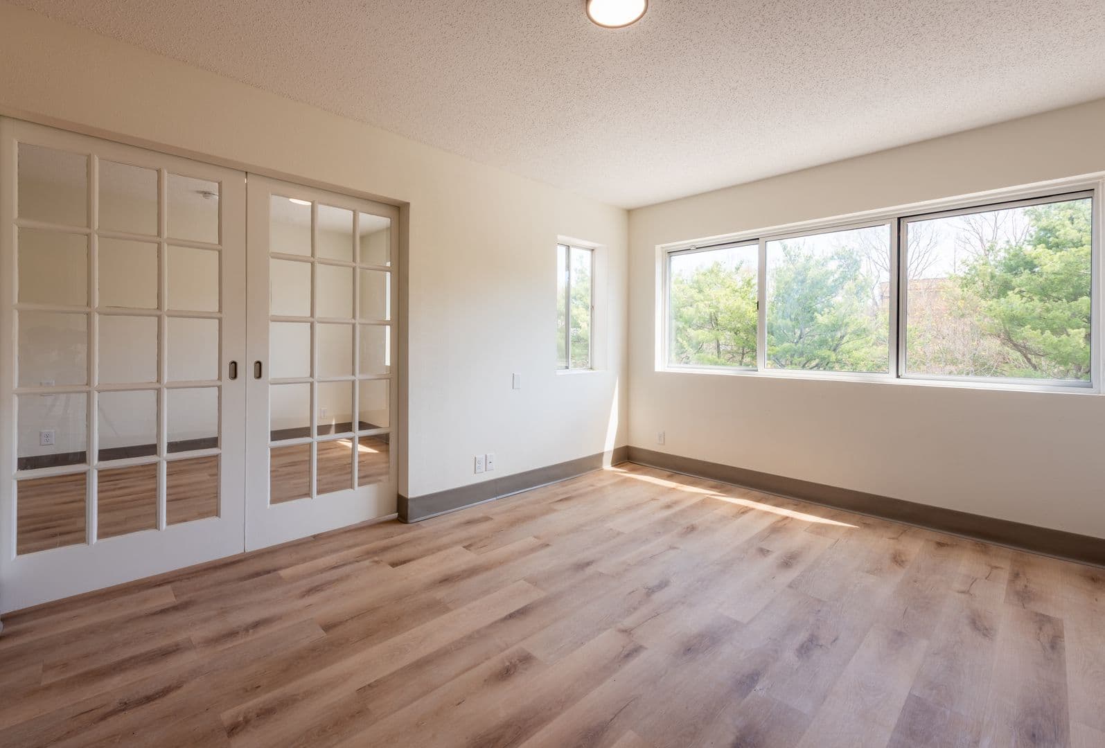 Westborough Apartment: 25 Connector Road