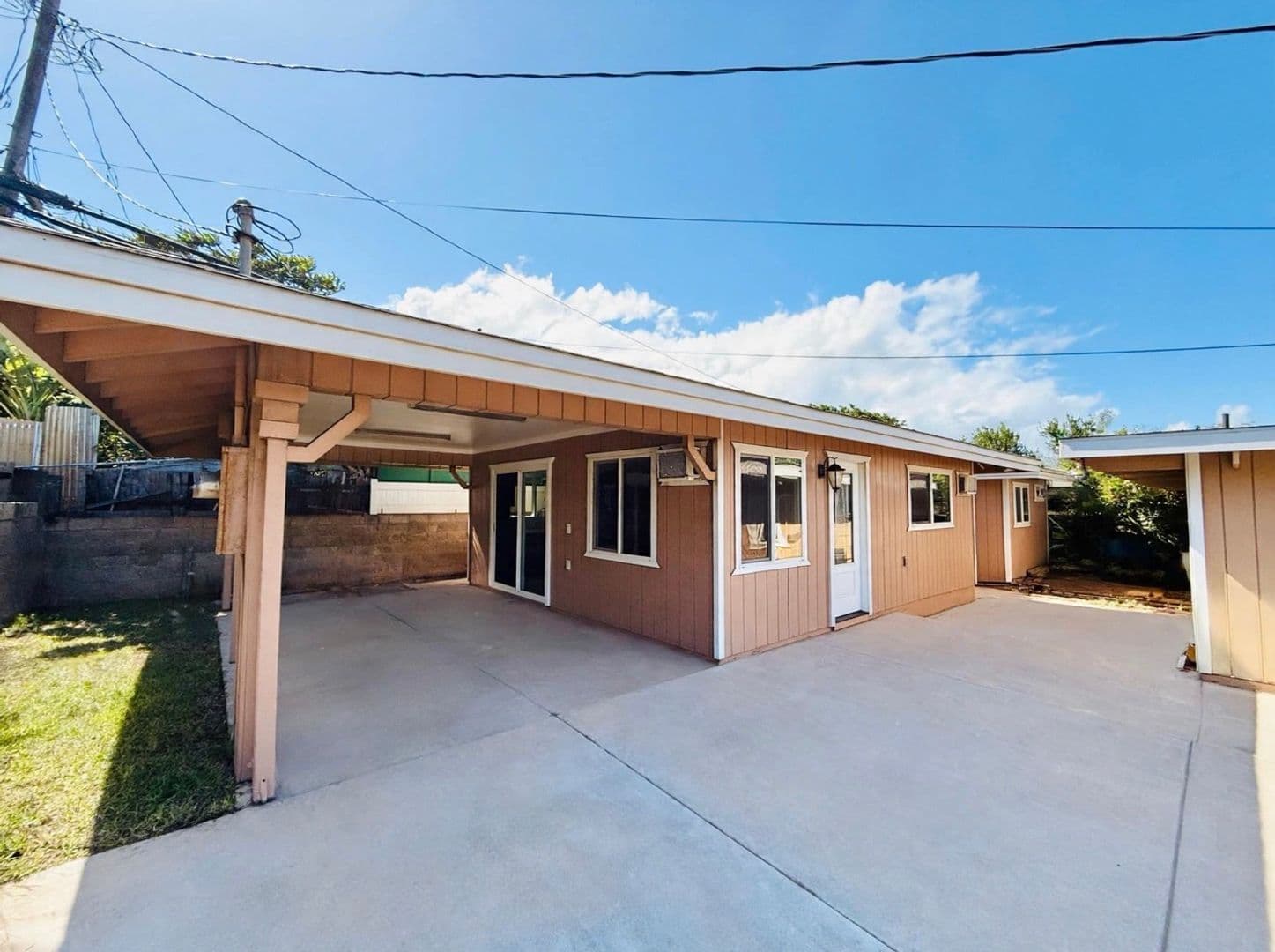 Kahului House: 330 S Puunene Ave - Cottage