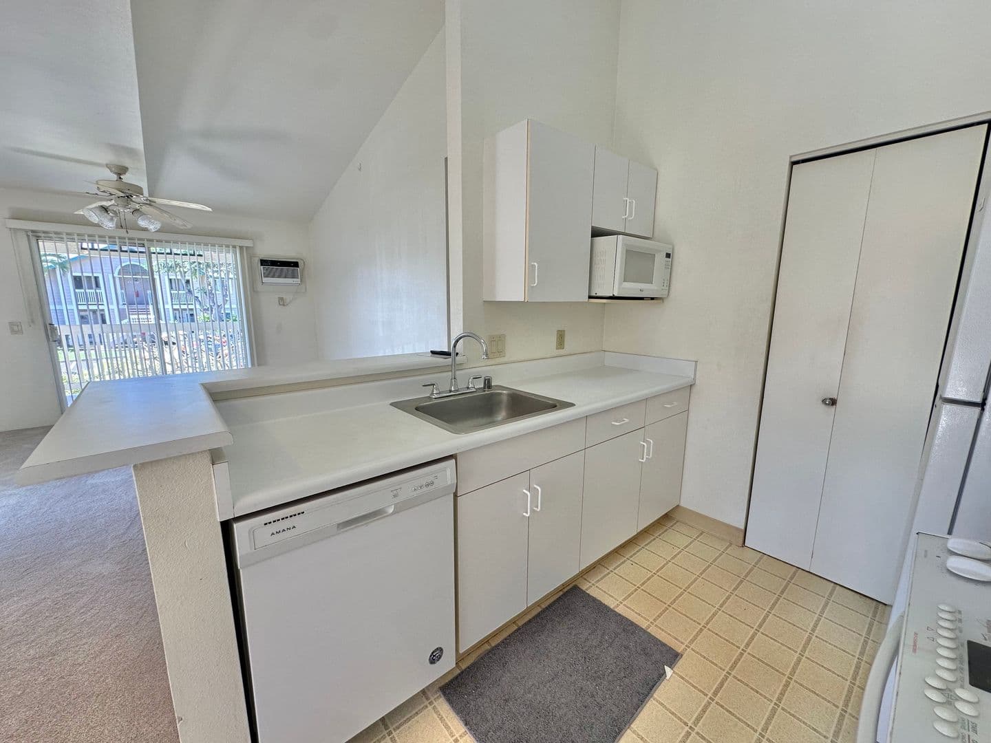 Wailuku Townhome: 11 Waipaa Lane #43-204