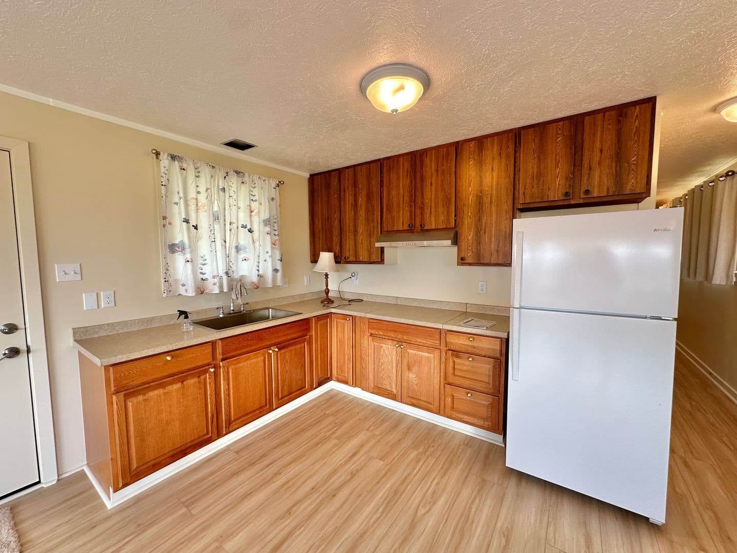 Wailuku House: 2533 Main St. - Attached Studio