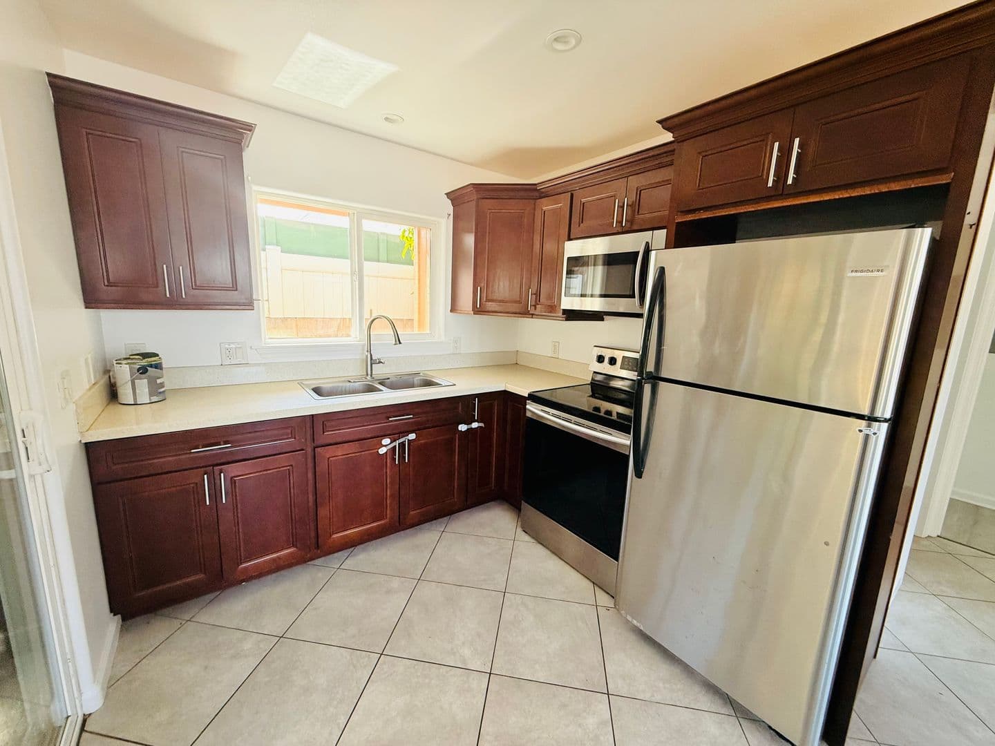Kahului House: 330 S Puunene Ave - Cottage