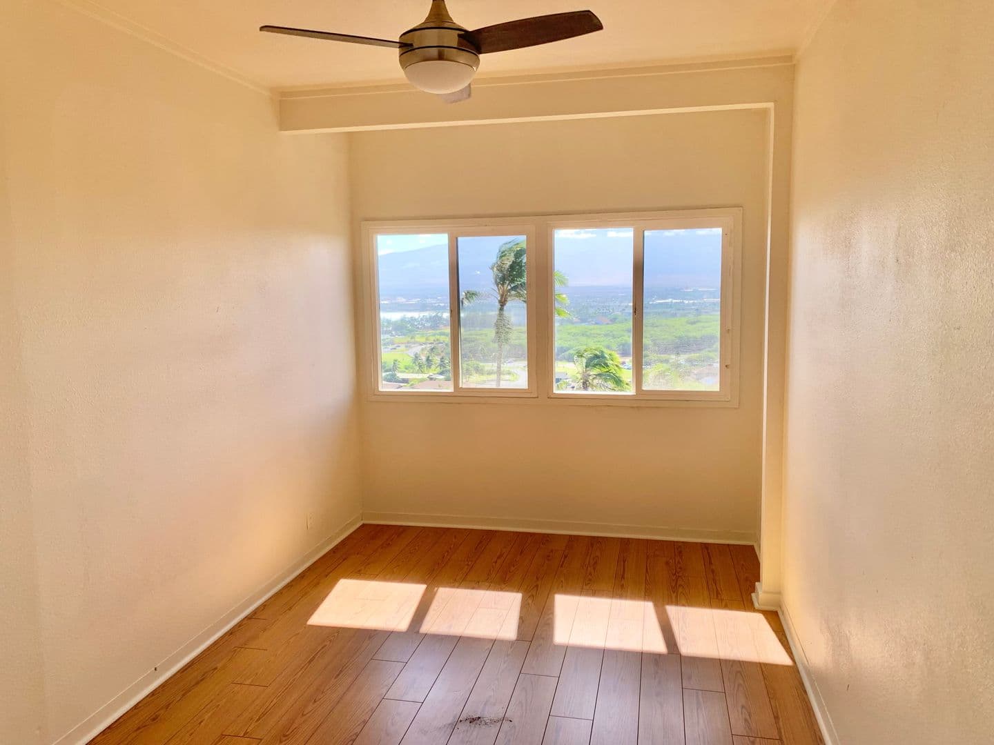 Wailuku Apartment: 471 Liholiho Street #221