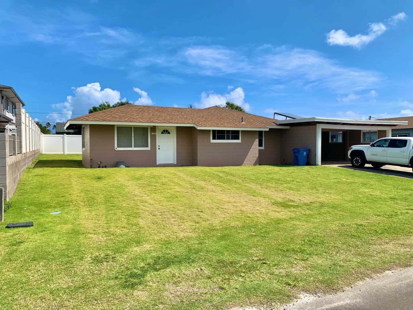 Kahului House: 152 Alehela Street
