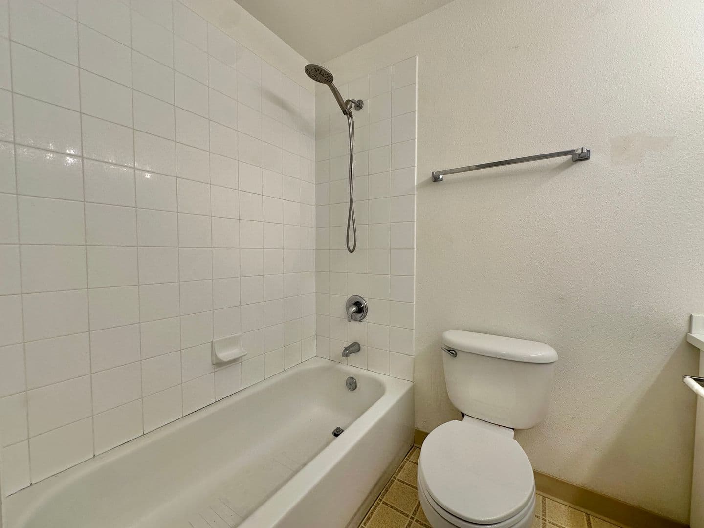 Wailuku Townhome: 11 Waipaa Lane #43-204