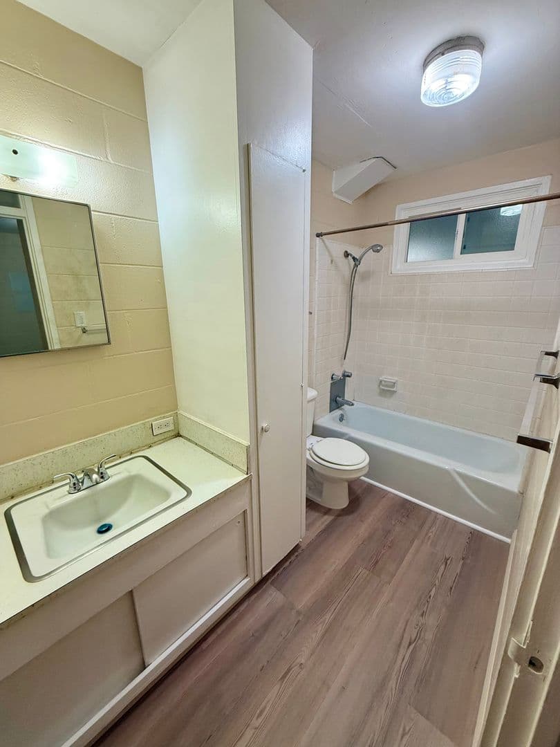 Wailuku Apartment: 471 Liholiho Street #4