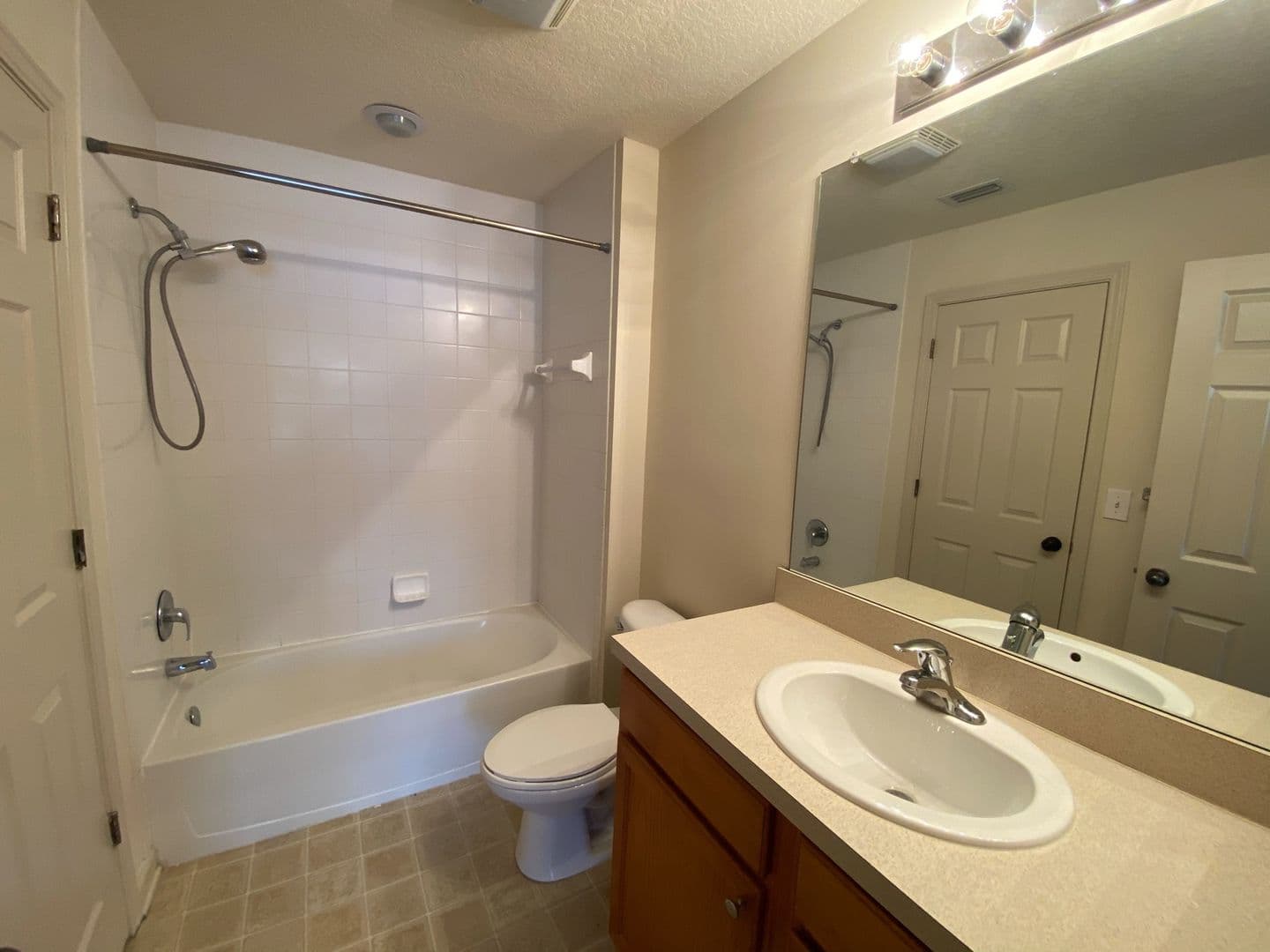 Jacksonville House: 8550 Argyle Business Loop