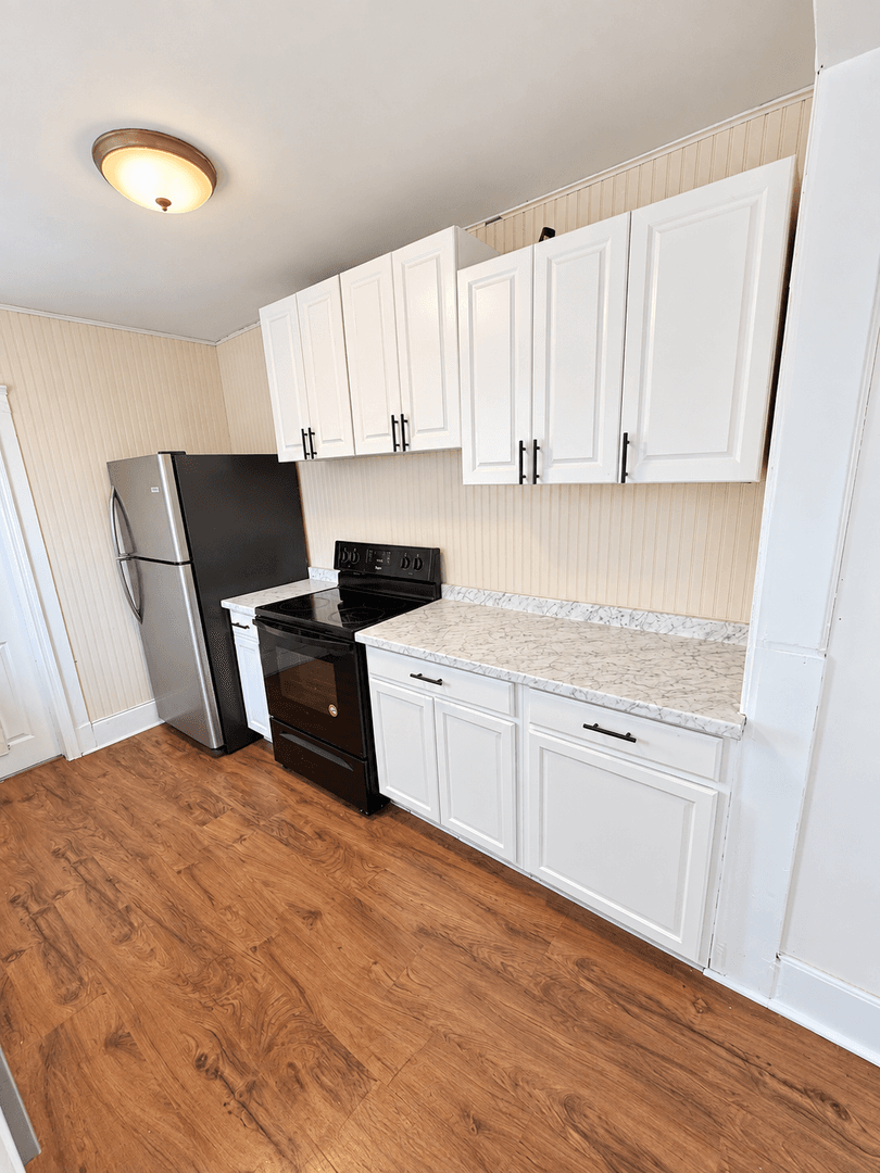 GREEN COVE SPRINGS House: 438 MAGNOLIA AVE