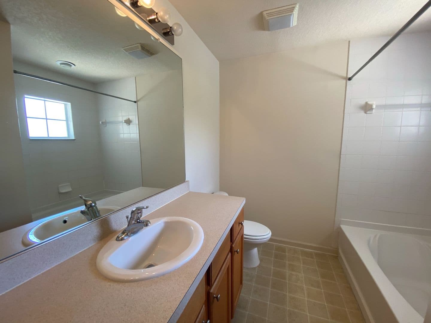 Jacksonville House: 8550 Argyle Business Loop