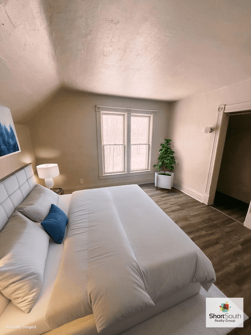 Muskegon Apartment: 861 Washington Ave