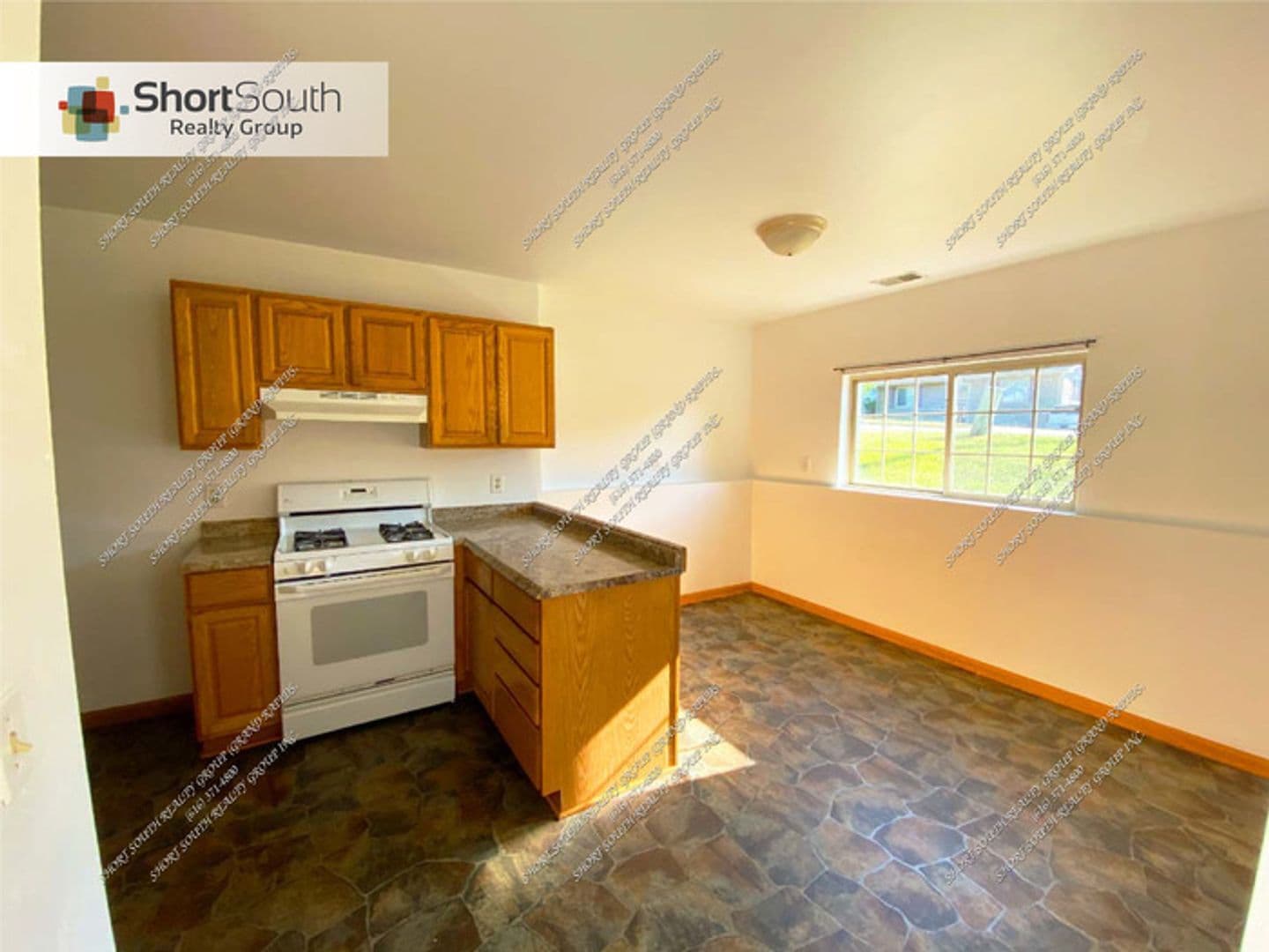 Kalamazoo House: 1236 Jack Pine Way