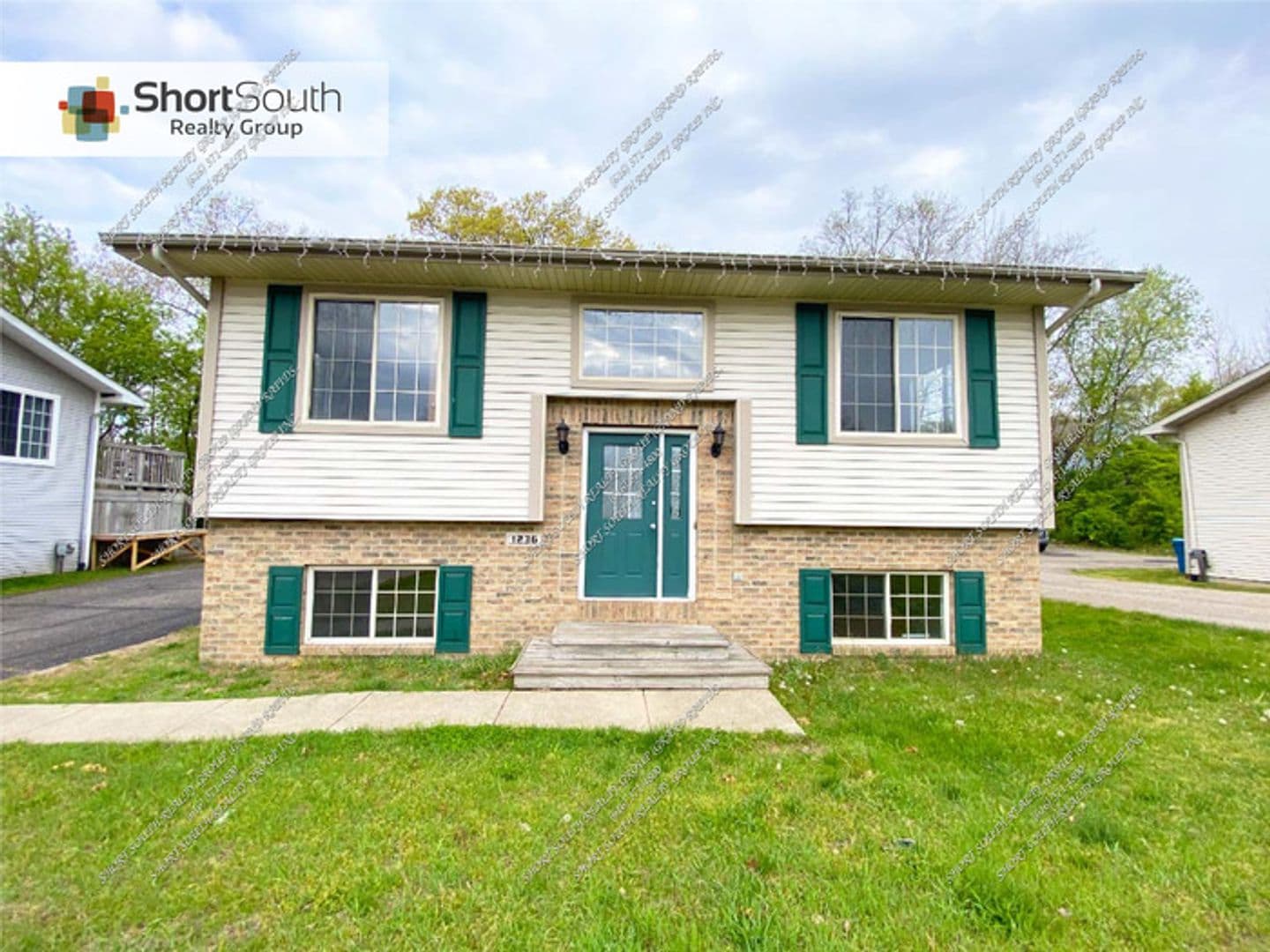 Kalamazoo House: 1236 Jack Pine Way