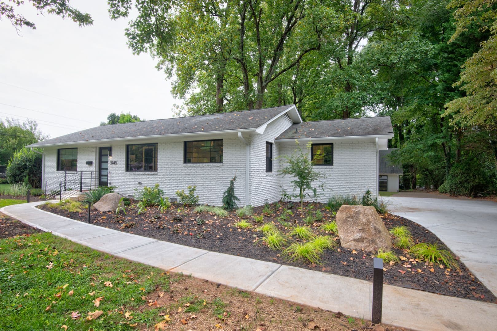 Charlotte House: 3945 Rockfern Rd