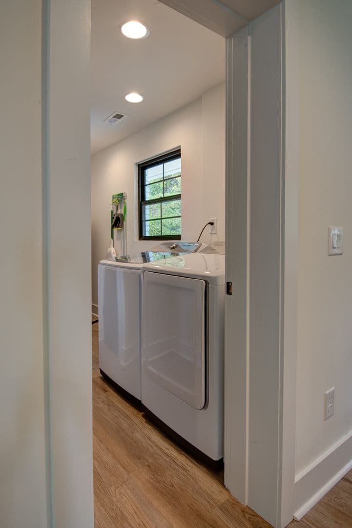 Charlotte House: 3945 Rockfern Rd