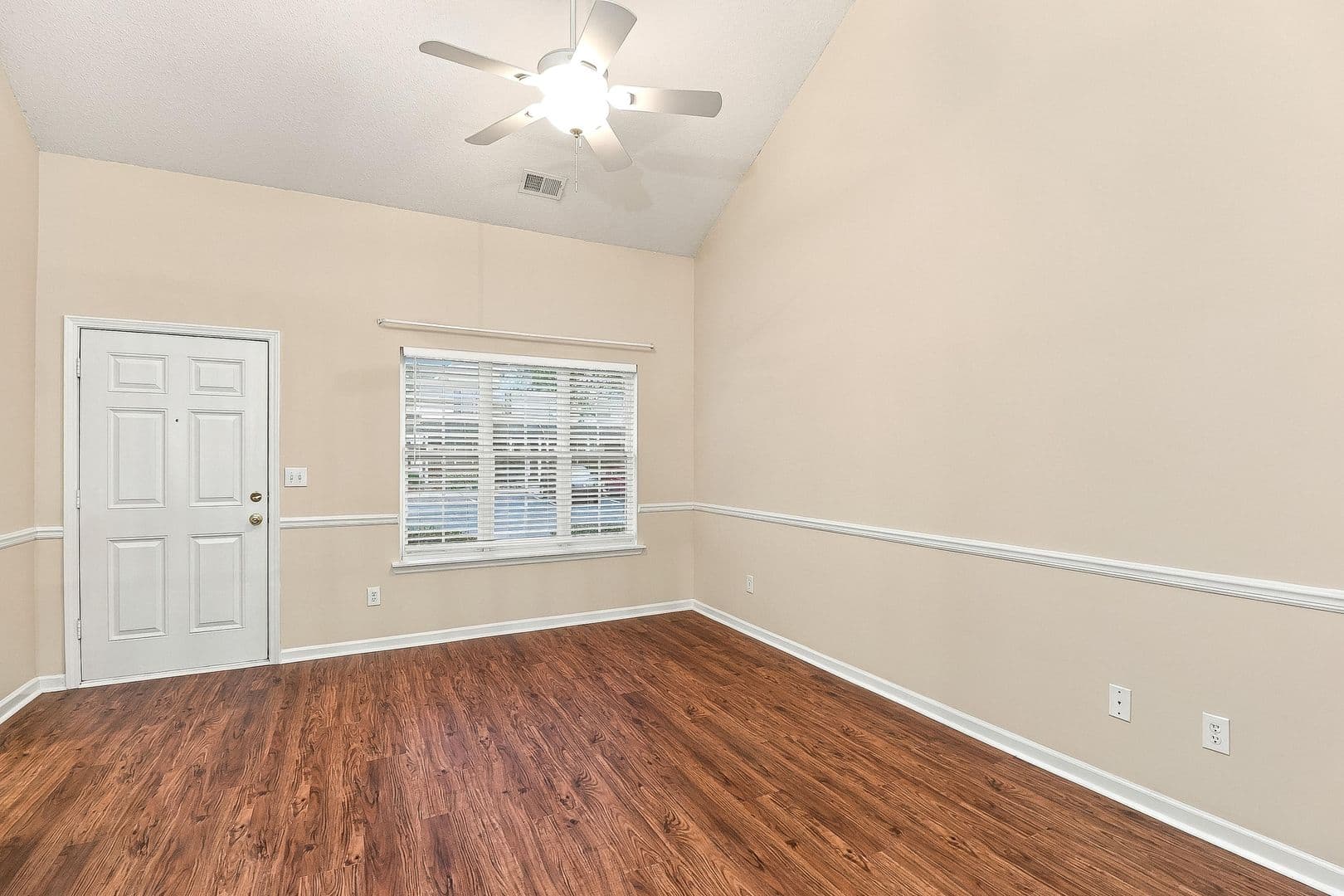 Charlotte Townhome: 15021 Deshler Ct.
