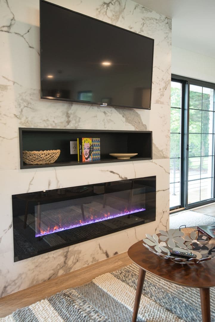 Charlotte House: 3945 Rockfern Rd