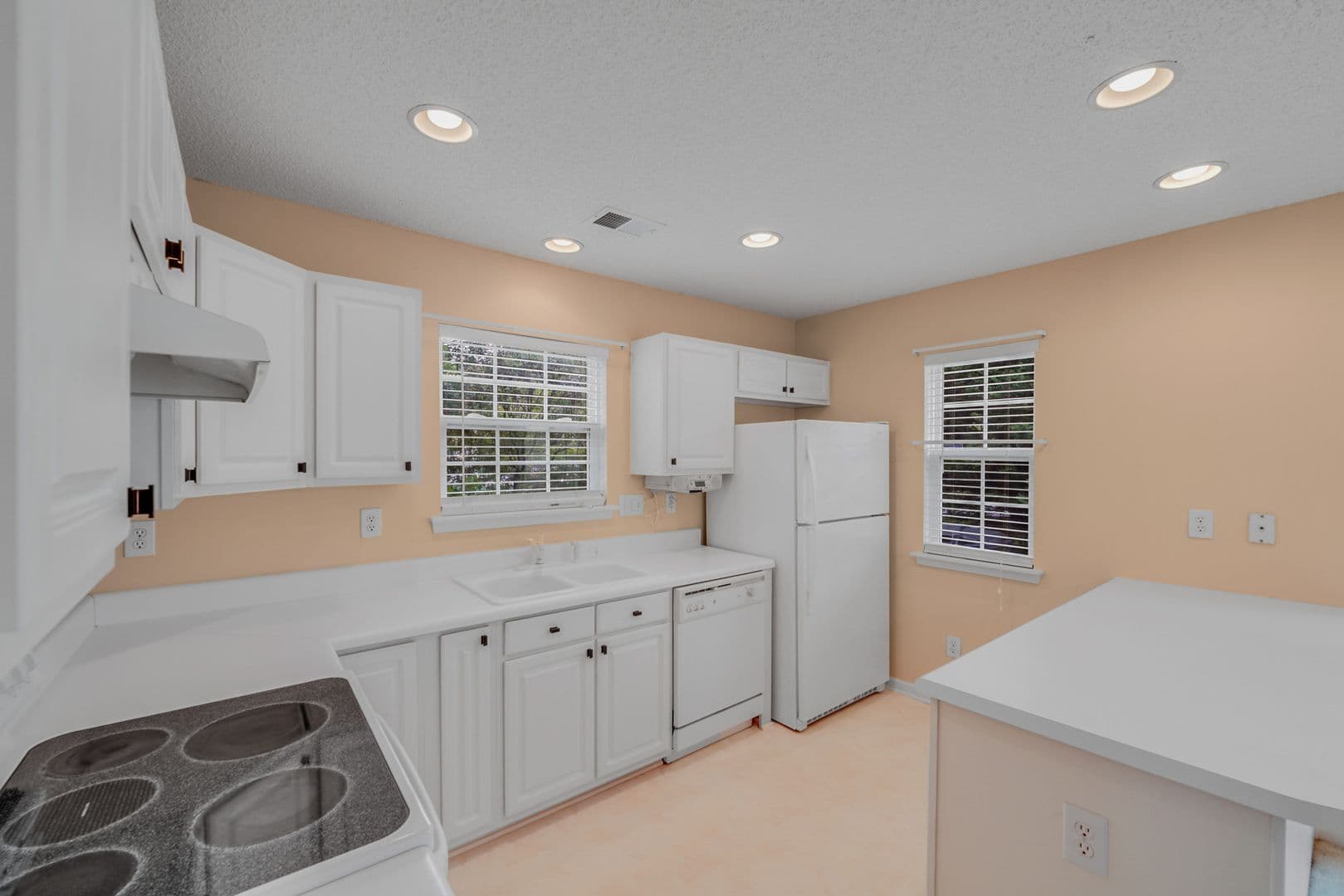 Charlotte Townhome: 15021 Deshler Ct.