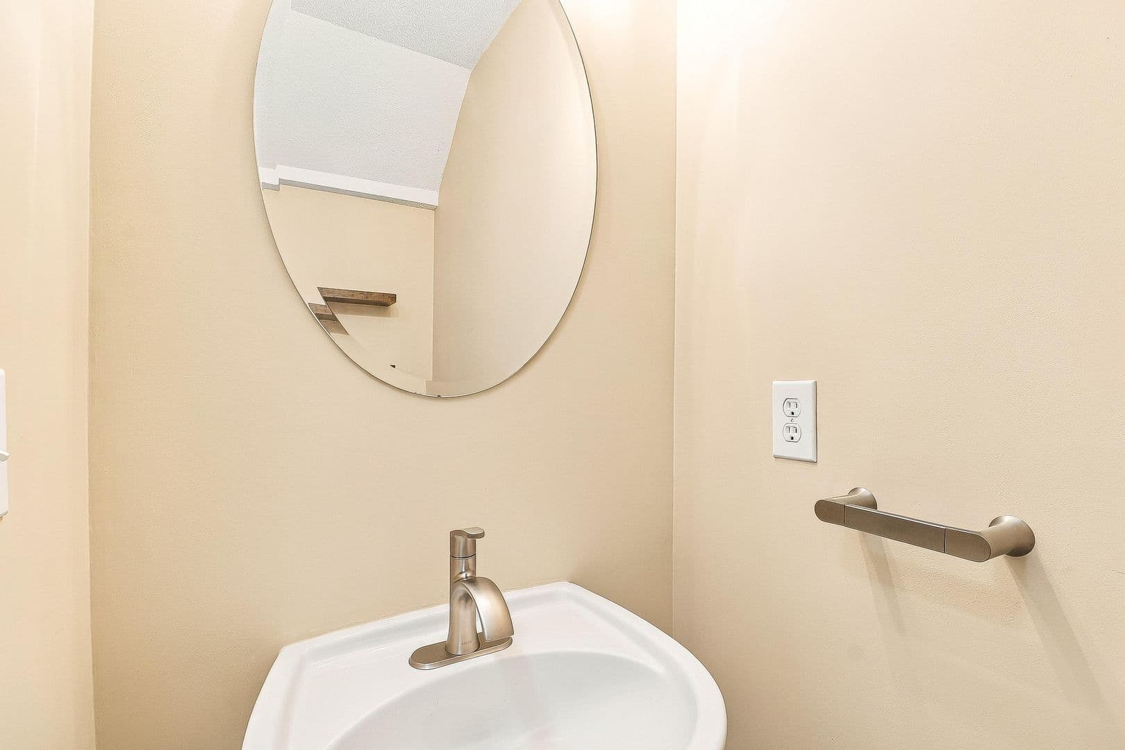 Charlotte Townhome: 15021 Deshler Ct.