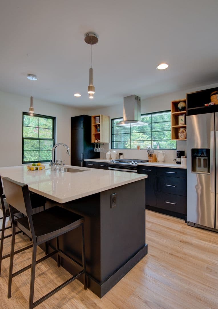 Charlotte House: 3945 Rockfern Rd