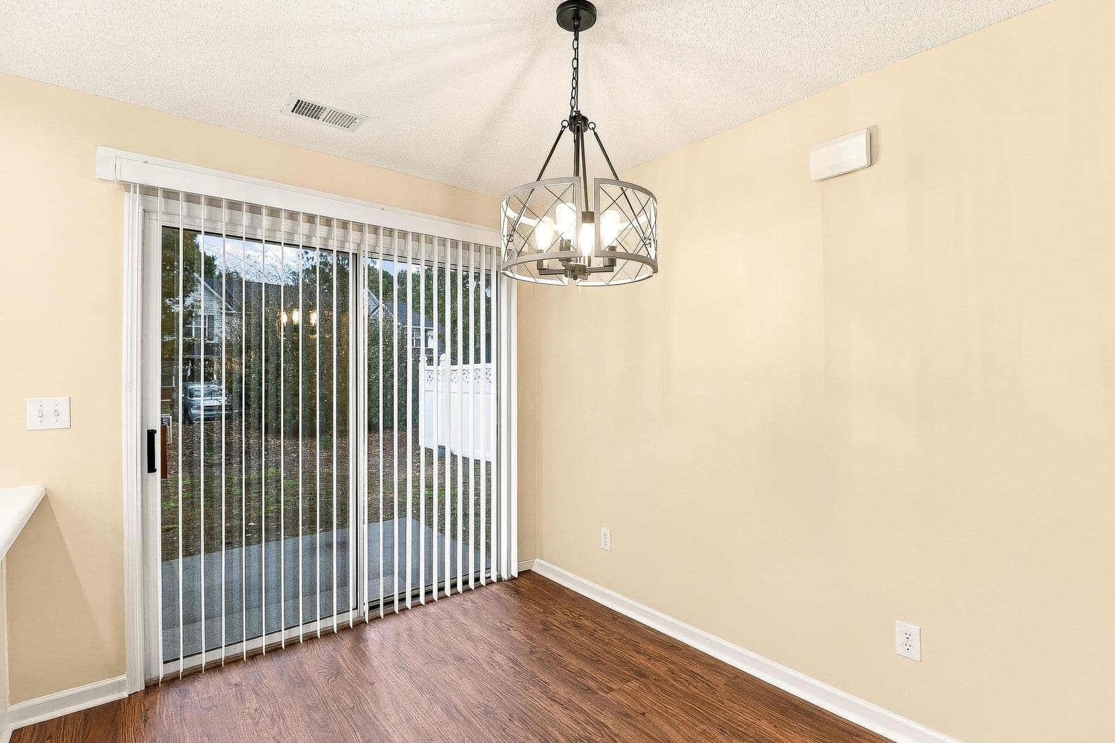 Charlotte Townhome: 15021 Deshler Ct.