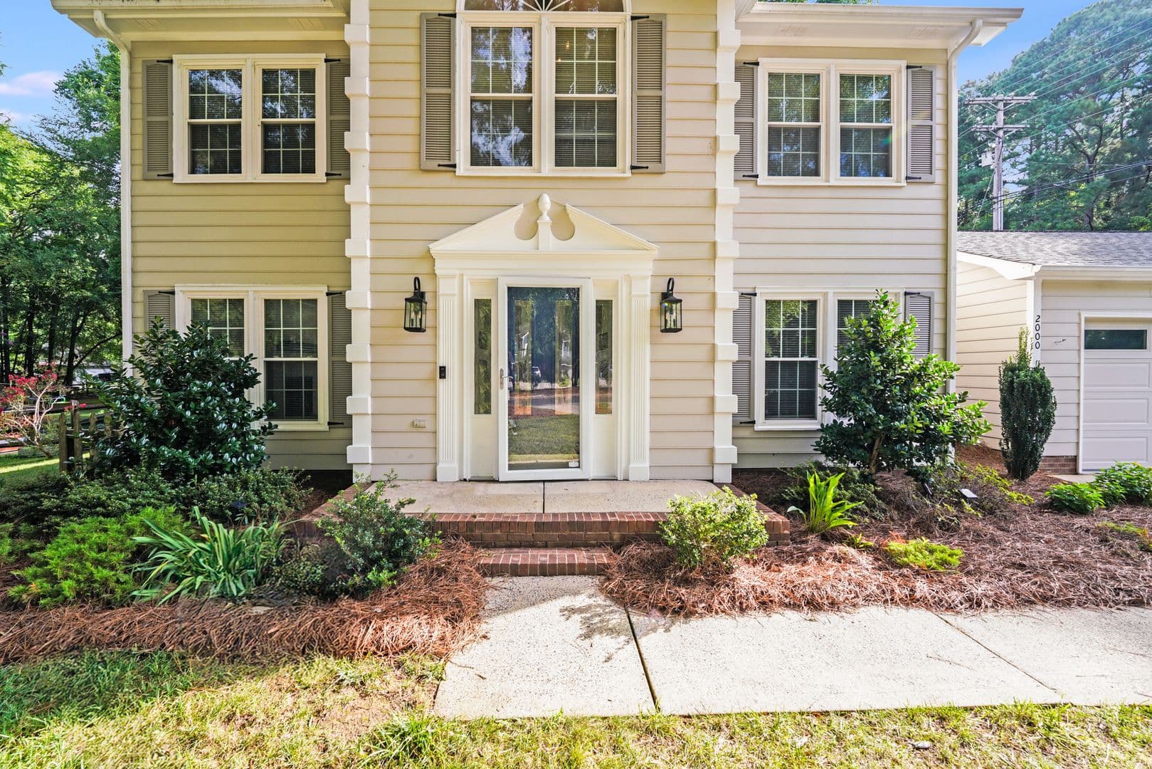 Matthews House: 2000 Mill House Ln.