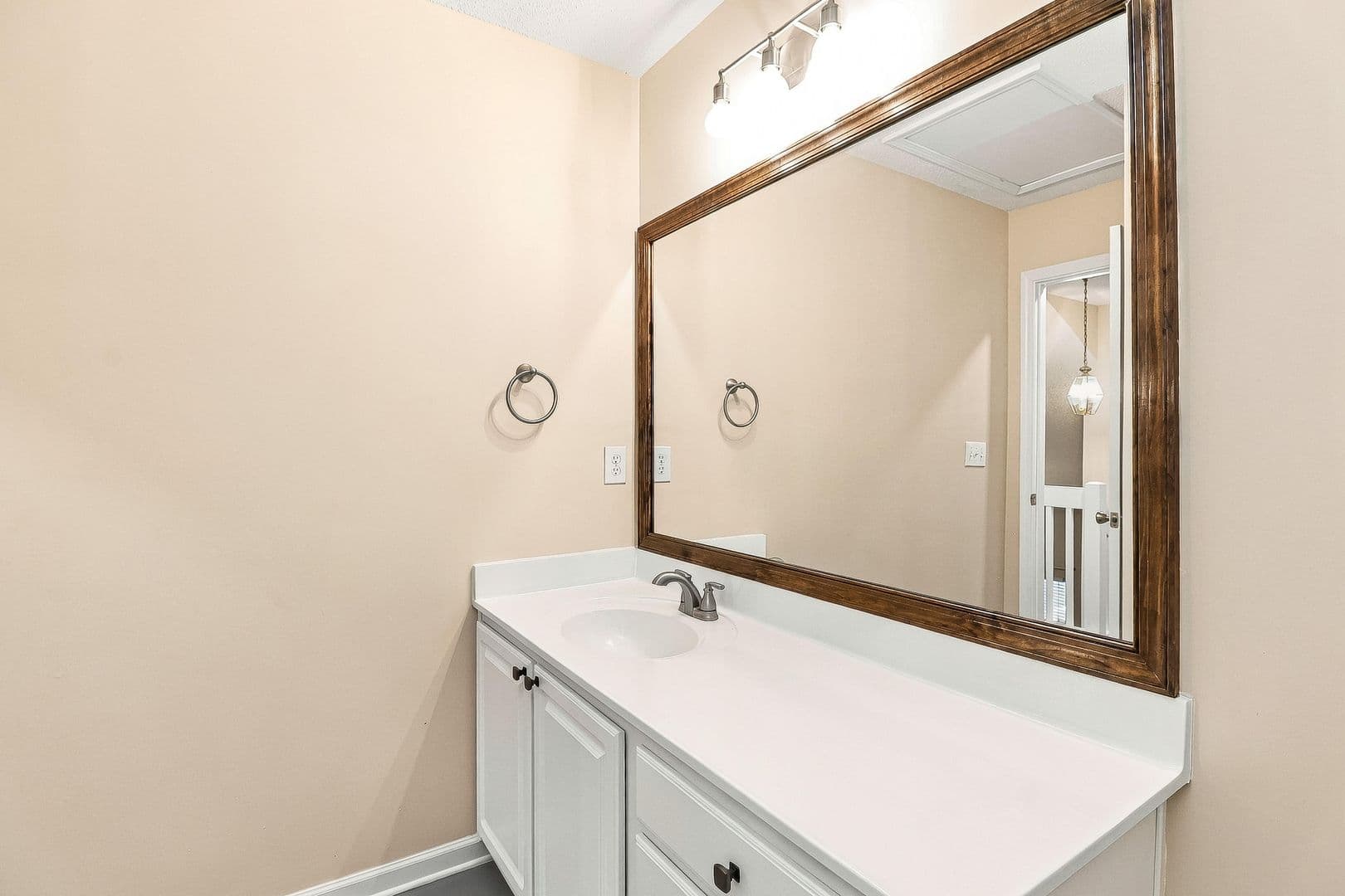 Charlotte Townhome: 15021 Deshler Ct.