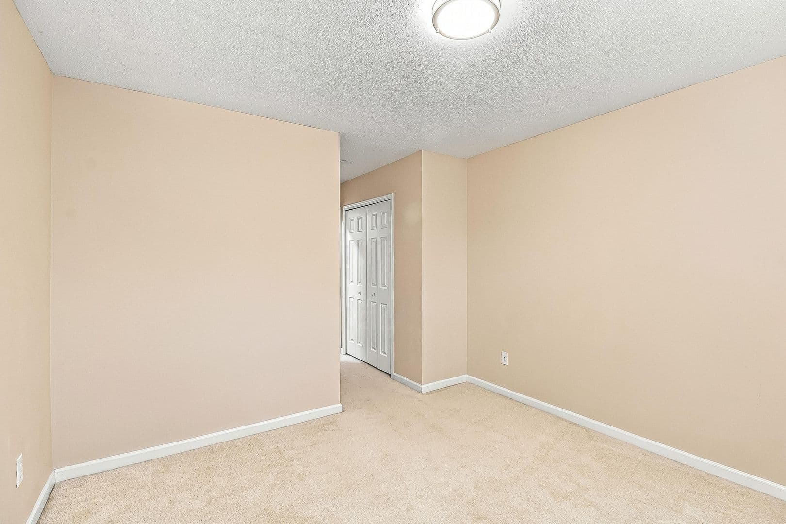 Charlotte Townhome: 15021 Deshler Ct.