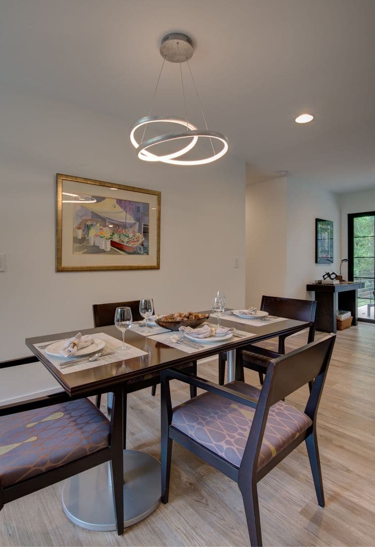 Charlotte House: 3945 Rockfern Rd