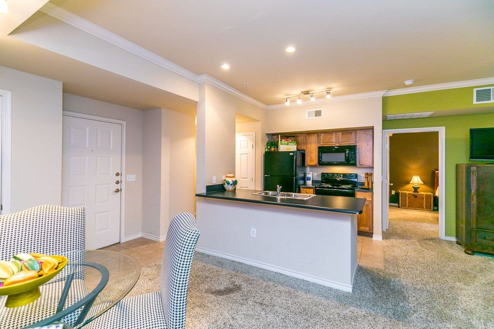 Farmers Branch Apartment: 1580 Mira Lago Boulevard