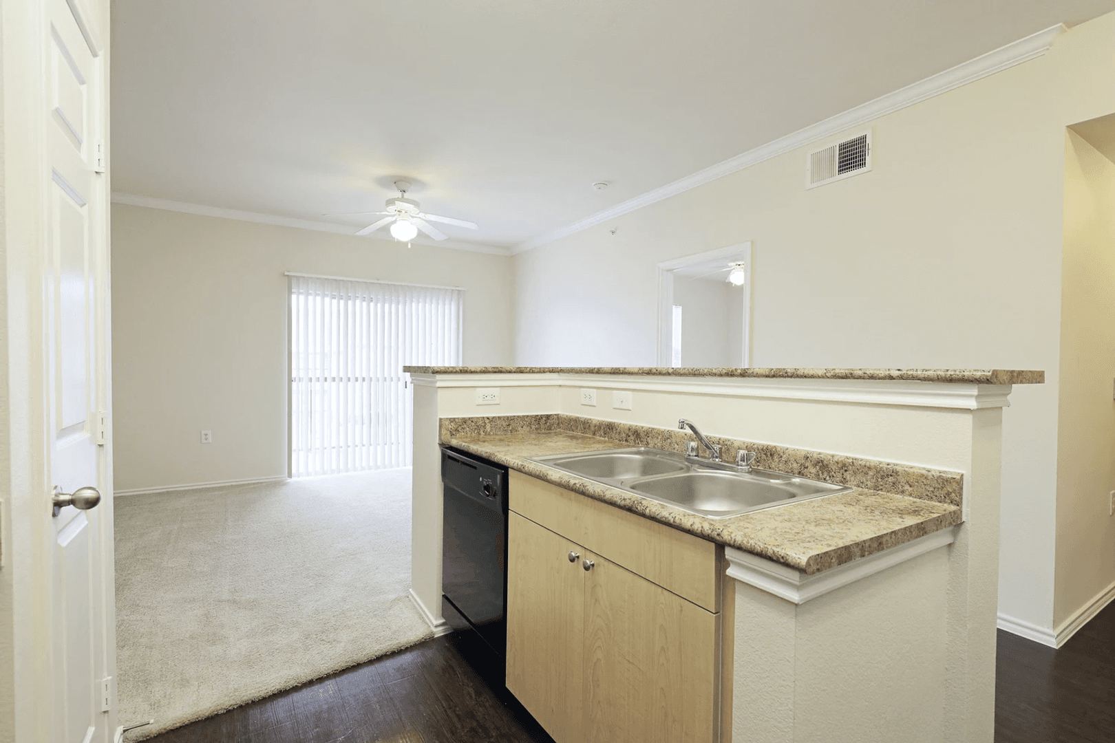 Fort Worth Apartment: 6850 Granbury Road